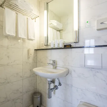 Altstadt Krone Hotel 3*