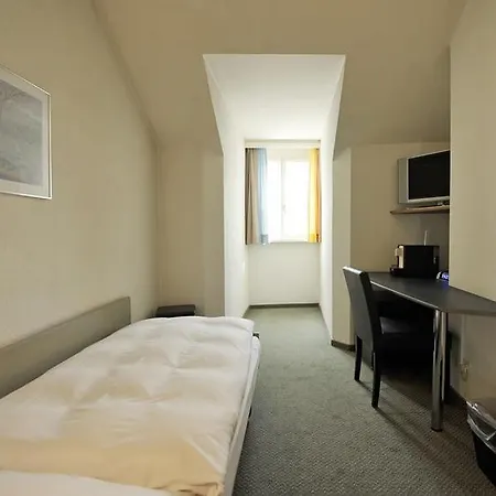 Готель Altstadt Krone 3*